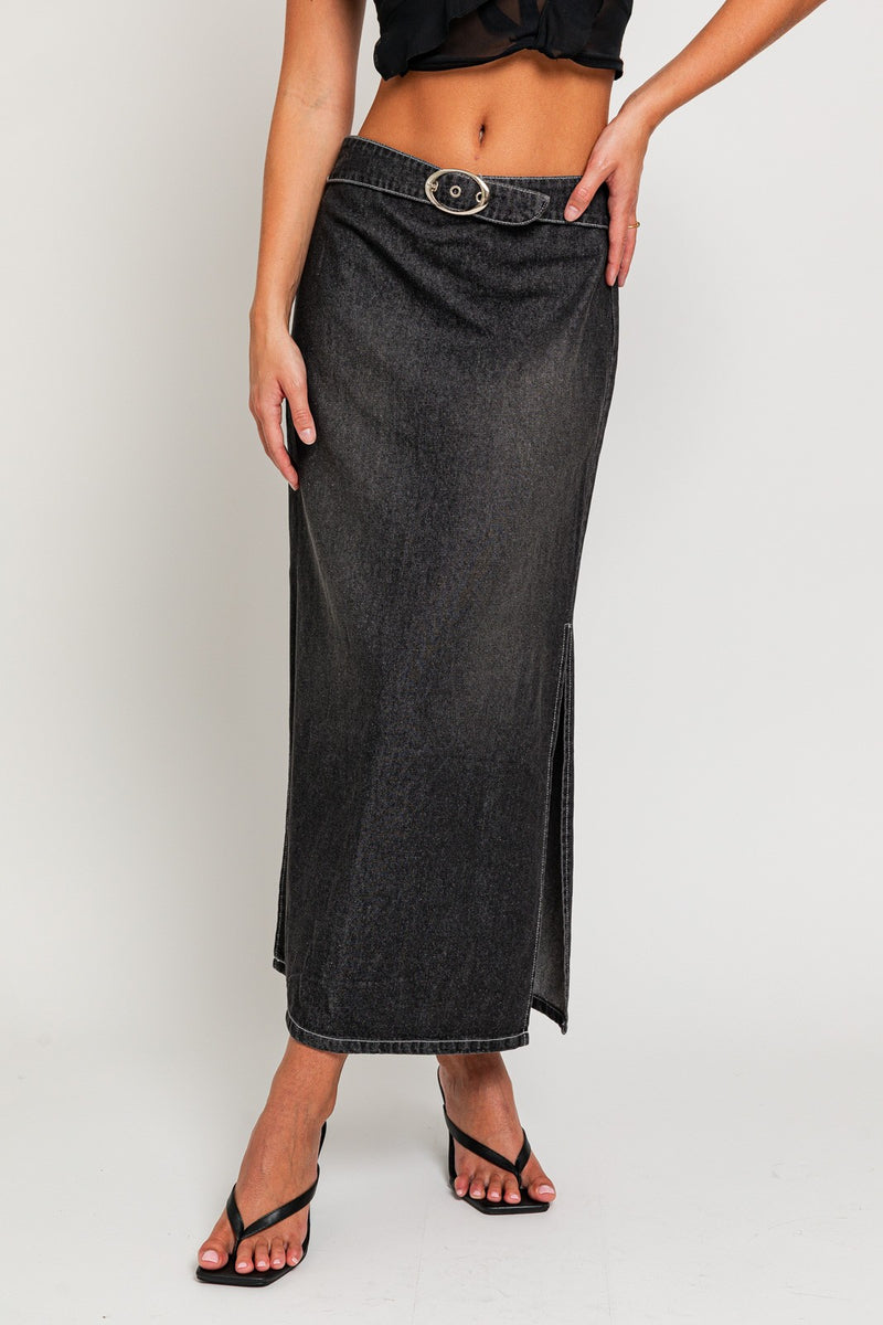 BLACK BELTED MIDI SKIRT