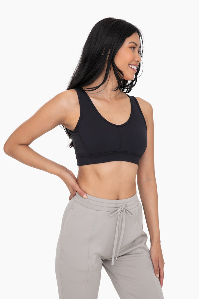 SPORTS BRA - CUTOUT