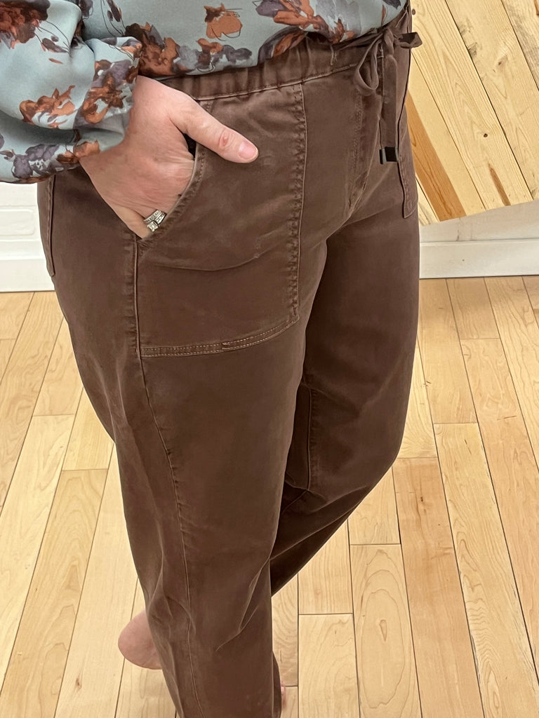 HIGH RISE JOGGER - COCOA
