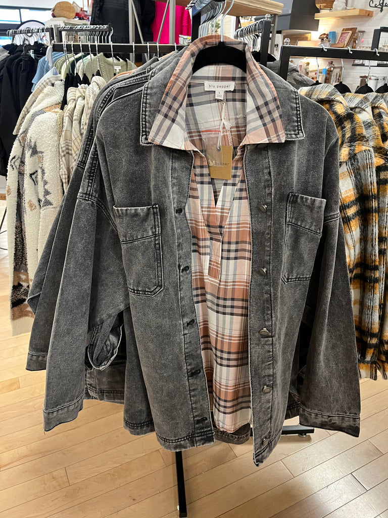 OVERSIZED WASHED DENIM JACKET