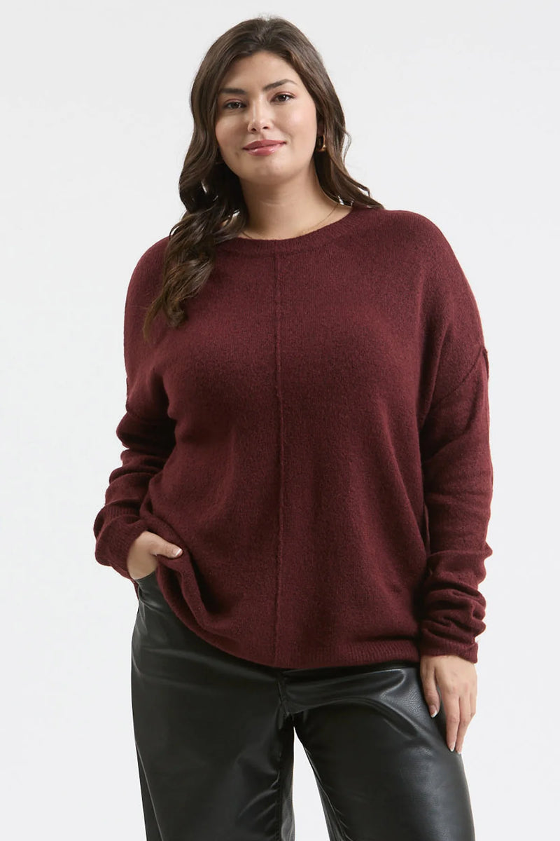 CURVY OXBLOOD SWEATER