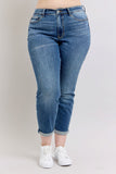 Curvy Mid-rise Boyfriend Fit