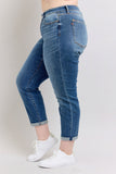 Curvy Mid-rise Boyfriend Fit