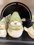 2 Asst Green Scarf/hat Resin Birds